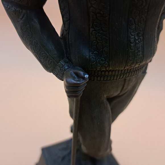 Crosa Male Golfer Statue - Picture 9 of 11